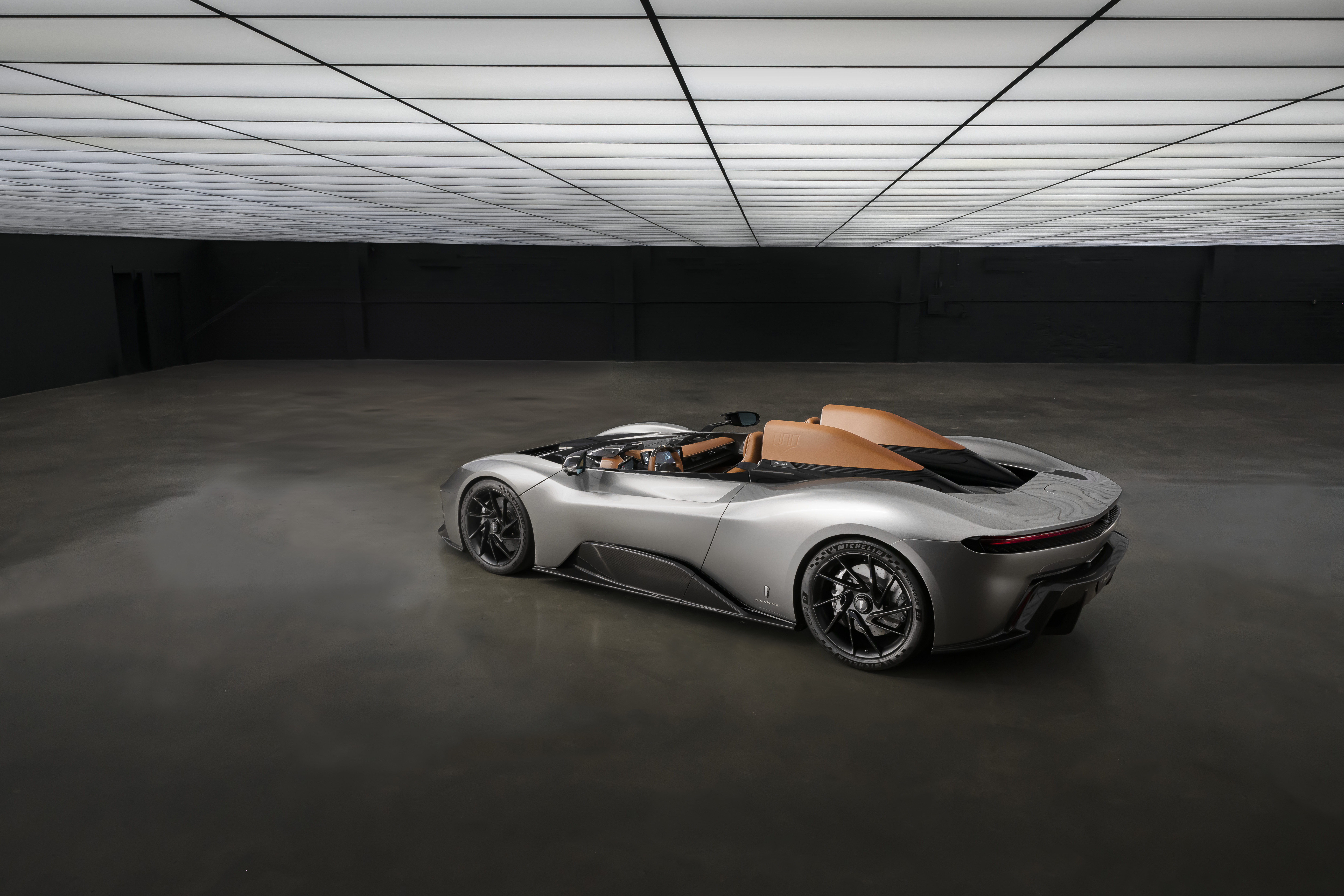 Automobili_Pininfarina_B95_Gotham_12_1723113452306.jpg