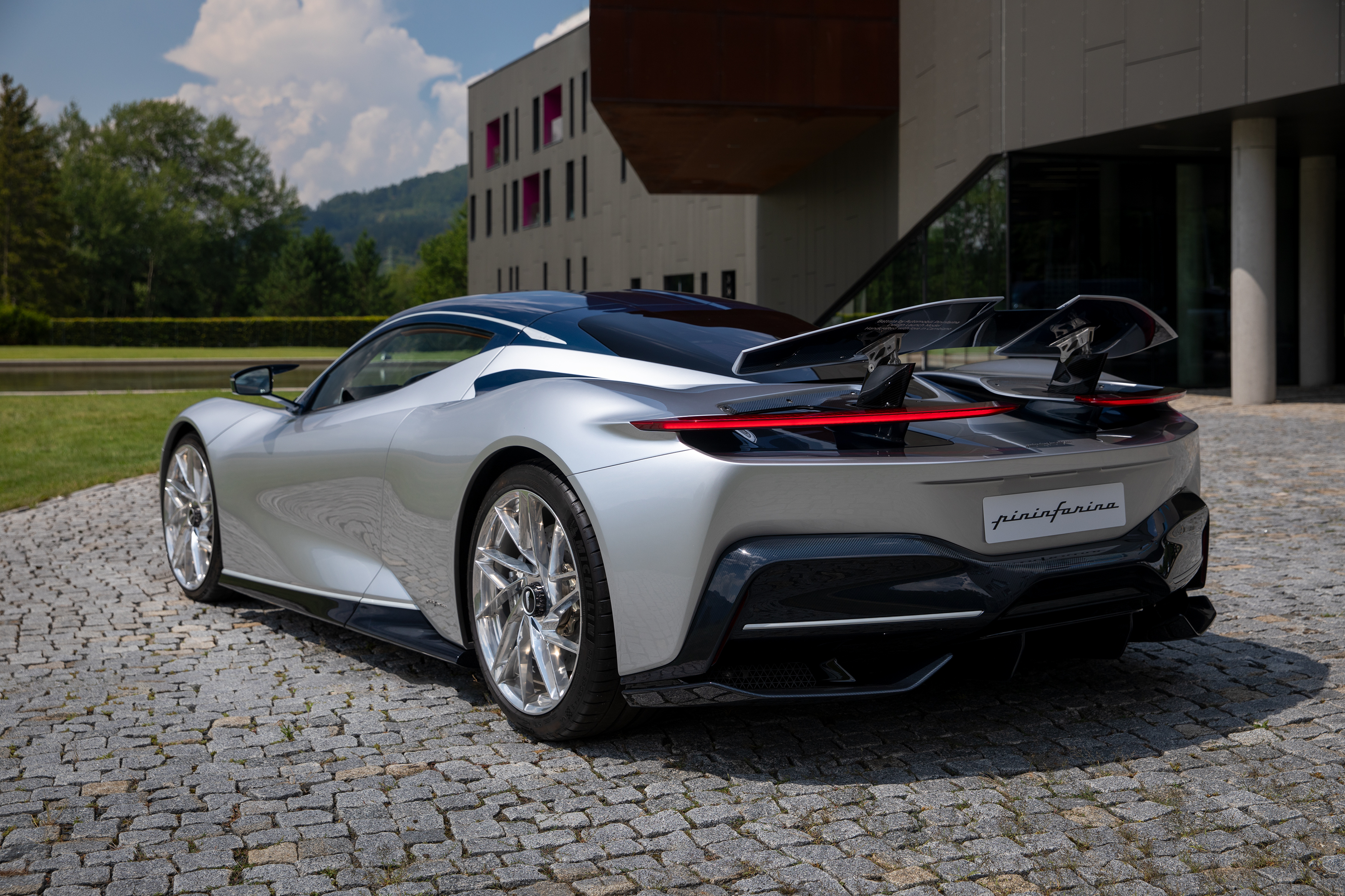 Automobili_Pininfarina_Battista_Czech_Republic_2_1721751463434.jpg