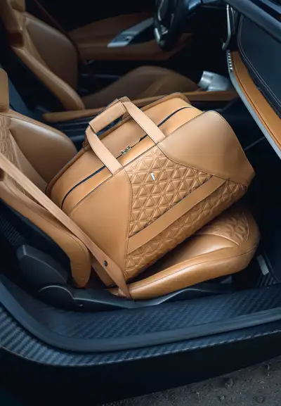 Battista_Luggage_2.jpg Battista_Luggage_2.jpg