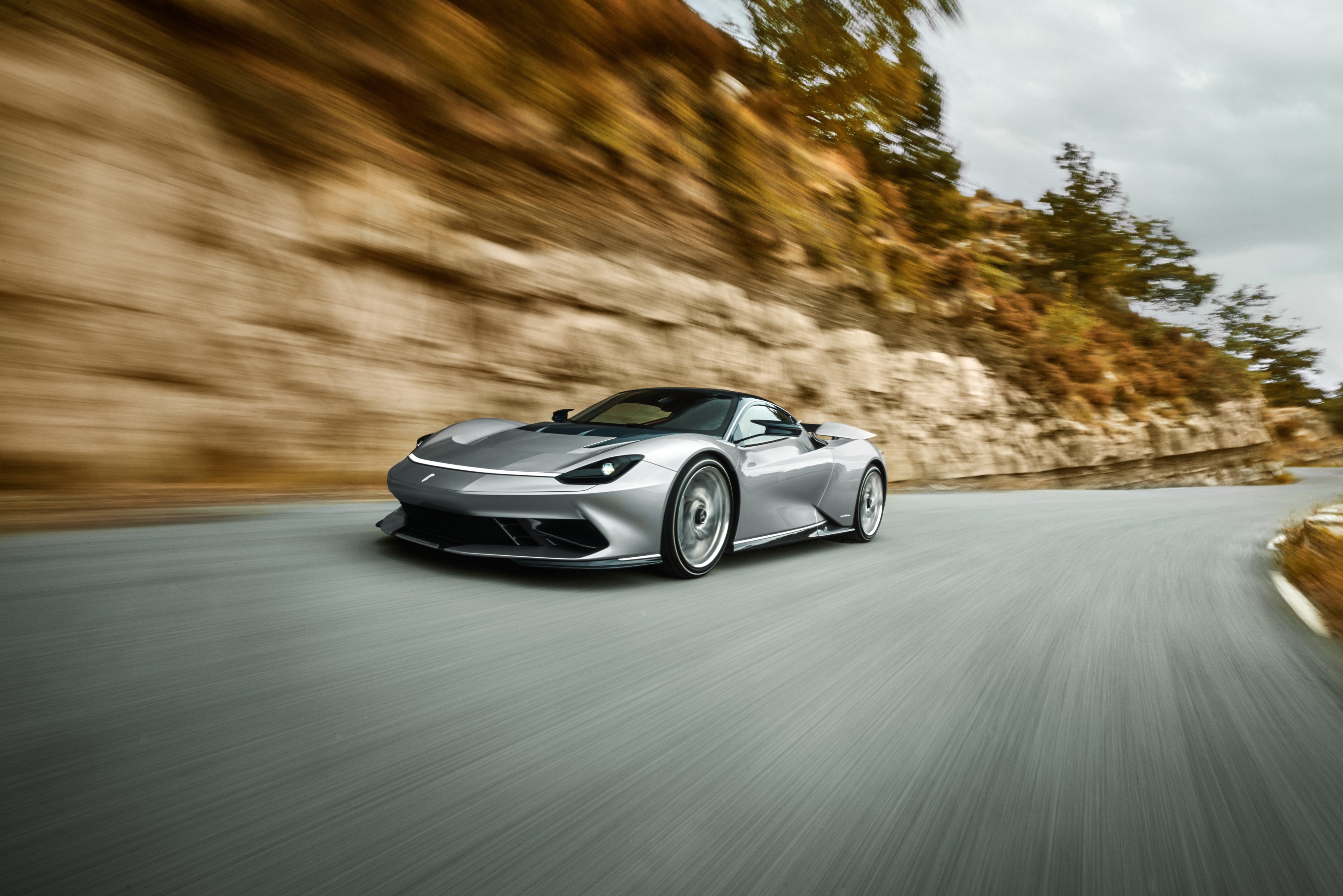 Official high-resolution Automobili Pininfarina Battista media image